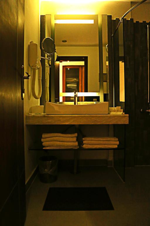 Lahore Continental Hotel Экстерьер фото